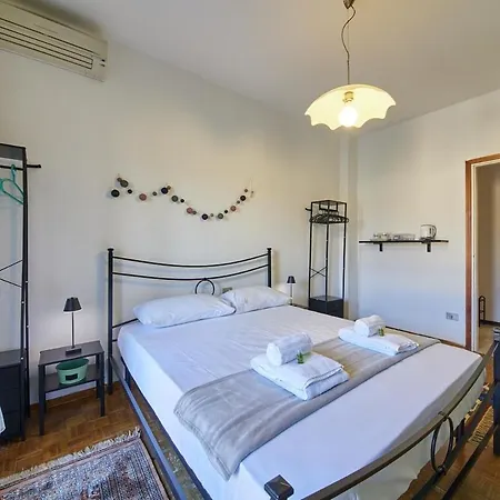 Affaccio Sul Naviglio - Spazioso Con 6 Posti Apartamento