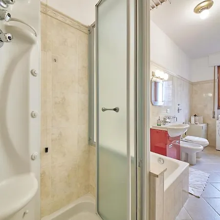 Affaccio Sul Naviglio - Spazioso Con 6 Posti Apartment Milan