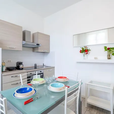 Daire Duomo 15' - 5' From Station With Wifi And A-c Milano