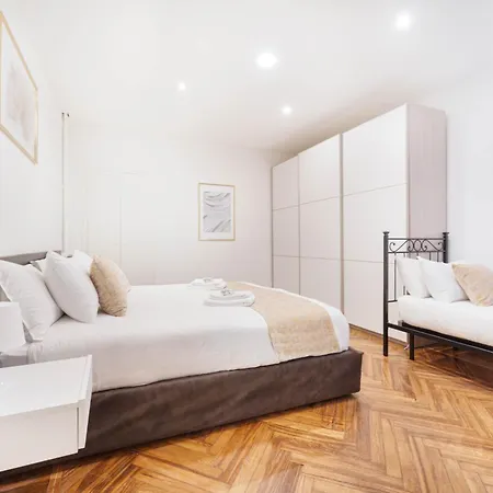 Apartment Elegant - Central, 10 Min To Duomo