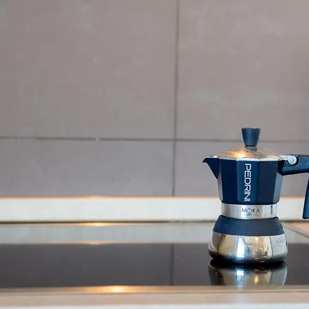 Monolocale Con Balcone Self Check In Sempione アパート ミラノ