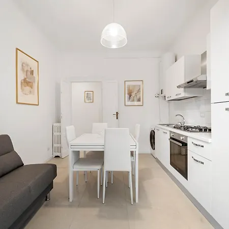 Elegant - Central, 10 Min To Duomo Apartment