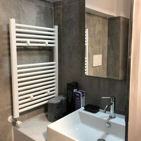 Apartment Design E Relax A Due Passi Dalla Fiera - Bilocale Con 2 Bagni *