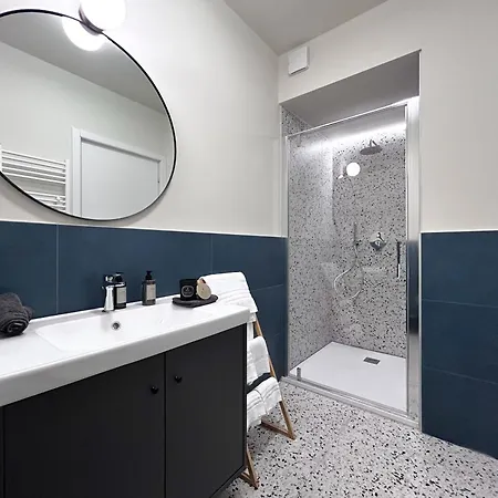 Vitrail - Metro M1 - Rembrandt 45 * מילאנו