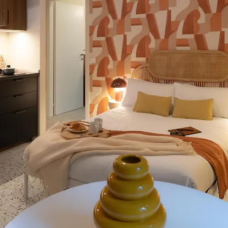 Gino - Metro M1 - Rembrandt 45 Apartmán