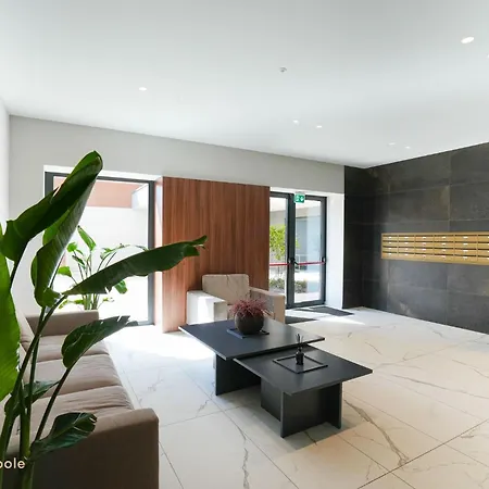 Modern House * ミラノ