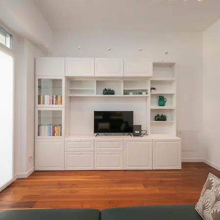 Daire Modern Two-room In Corso Buenos Aires Milano