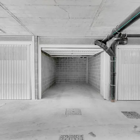 Airy With Balcony & Garage By Ndp Rent * Milán