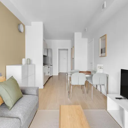 Airy With Balcony & Garage By Ndp Rent شقة *