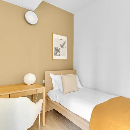 Airy With Balcony & Garage By Ndp Rent *