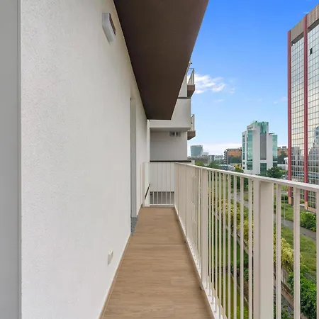شقة Airy With Balcony & Garage By Ndp Rent ميلان