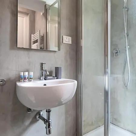 Italianway Comfort - Rosmini 13 D Milaan