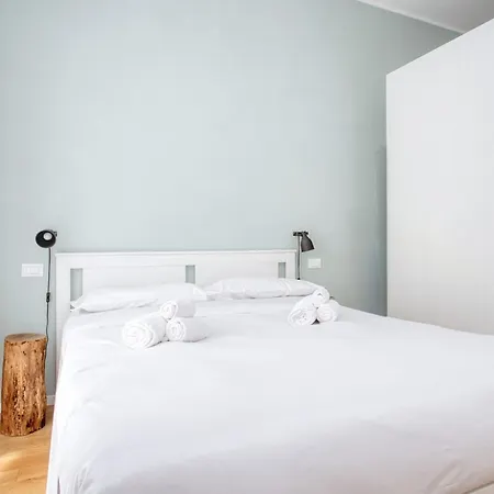 Domusmi Orombelli 16 Apartament Mediolan