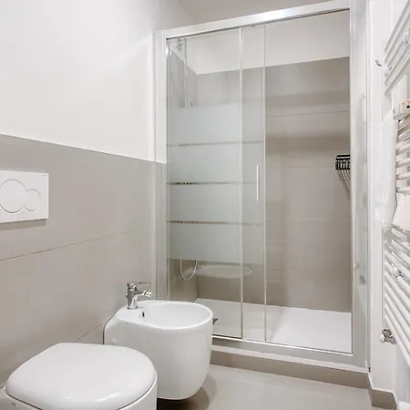Domusmi Orombelli 16 * Milan