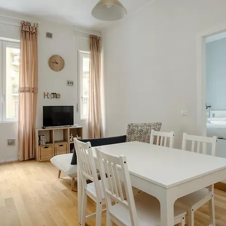 Apartament Domusmi Orombelli 16 Mediolan