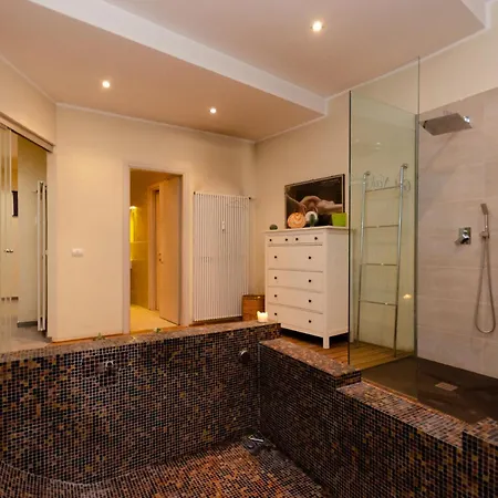 Luxury 3 Fiat, Ariberto Home, Tra Centro Storico Di E Navigli, Con Spaziosa Jacuzzi 밀라노