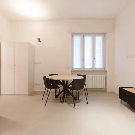 Apartment Guesthost - Cozy Tortona Milan