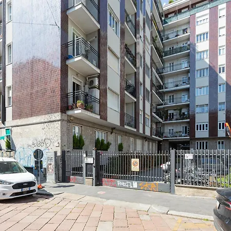 Guesthost - Cozy Tortona Апартаменты