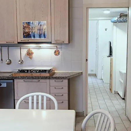 Bilocale10 Minuti Dal Braciere Olimpico 2026 In Chinatown Area Pedonale Comoda شقة