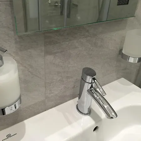 Picaflor Art & 3* Mediolan