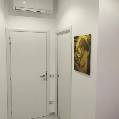 Picaflor Art & Vendégház Milánó