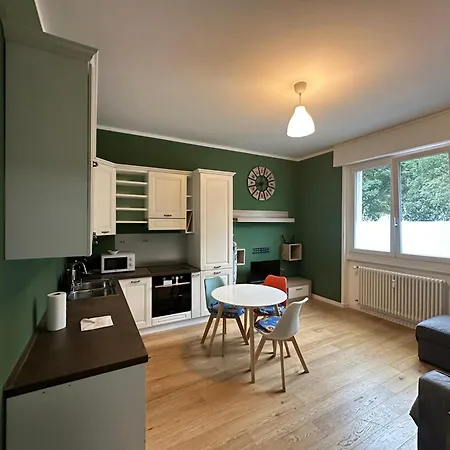 Metro Famagosta - Modern Free Wifi & Parking *