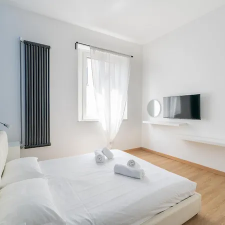 Apartment In Duomo - Piatti *