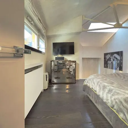 Homeby, Casa Cornalia Milan