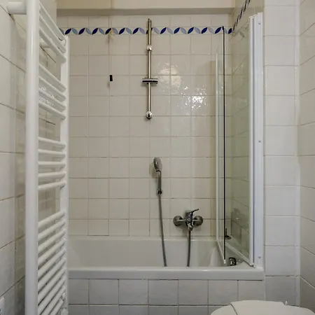 Apartment Caseospitali - Casa Acqua E Cielo, Nido Sul Naviglio Martesana Milan