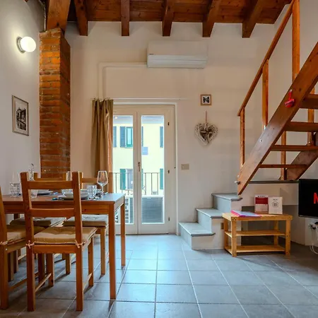 Guesthost - Casa Acqua&cielo Appartamento *