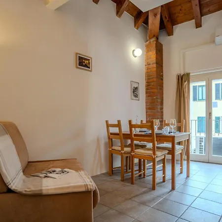 Apartman Guesthost - Casa Acqua&cielo Milánó
