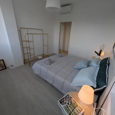 Raffinato Trilocale In Zona Centro Daire *