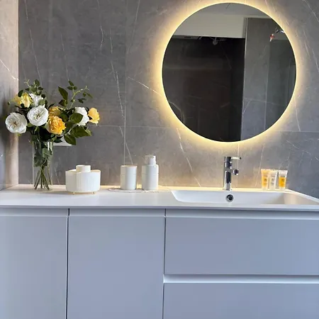 Raffinato Trilocale In Zona Centro *