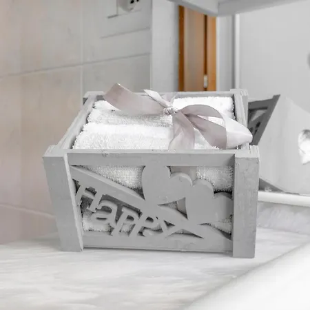 Luxury Dream - Duomo 10min Free Fast Wi-fi And Ac Train Station Porta Vittoria 290mt * Milán