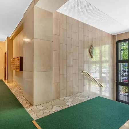 Апартаменты Luxury Dream - Duomo 10min Free Fast Wi-fi And Ac Train Station Porta Vittoria 290mt Милан
