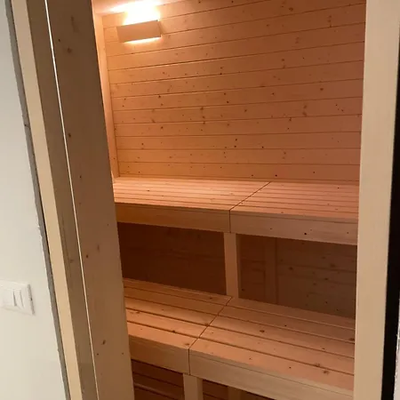 Apartment Varanini Luxury Double Bedroom Two And Sauna