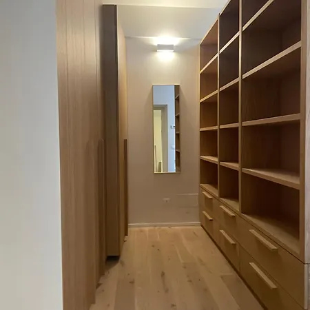 Varanini Luxury Double Bedroom Two And Sauna * Milan