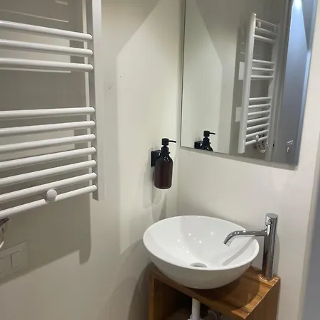 Apartment Varanini Luxury Double Bedroom Two And Sauna