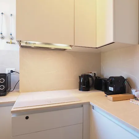 Mila Pinaroli * Milán