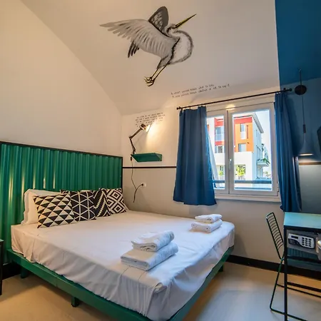 Hostal Yellowsquare *