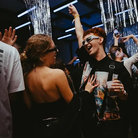 Hostal Yellowsquare *