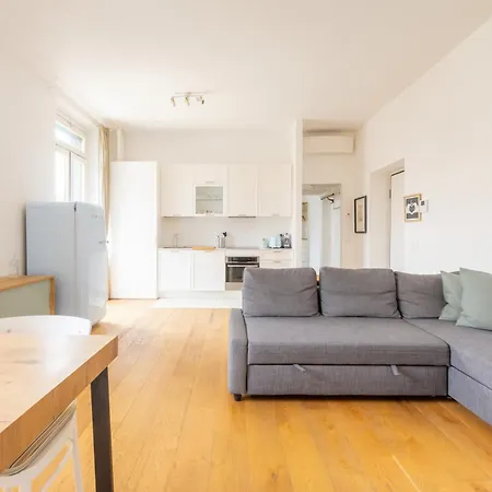 Isola - Bright 2-room With Balcony Daire *