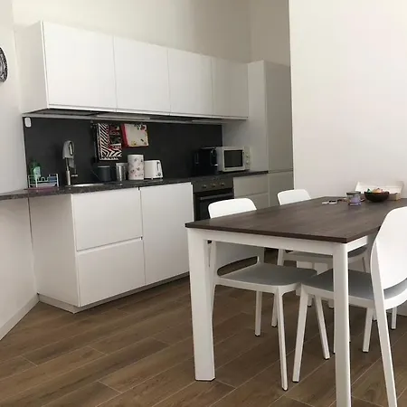 Missori Rose Garden View Apartment *