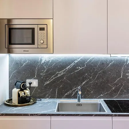 Casa Bella 16 - 8 Min To Metro, 15 Min To Lin Airport, Area דירה *