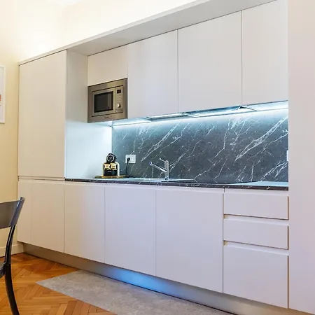 Casa Bella 16 - 8 Min To Metro, 15 Min To Lin Airport, Area דירה *