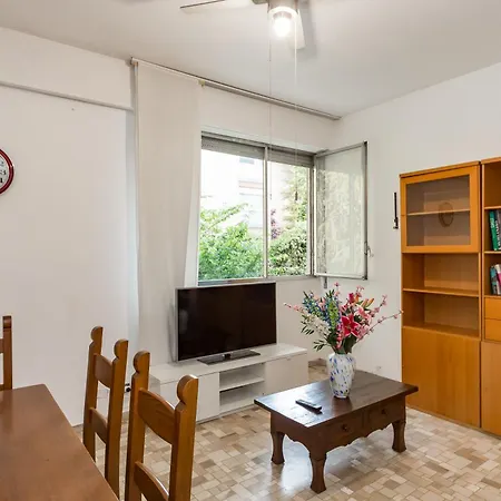 Garden Flat شقة *