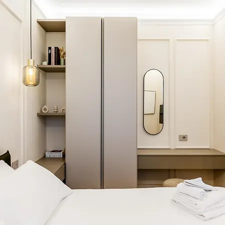 Lumen - Skyline View Attic *