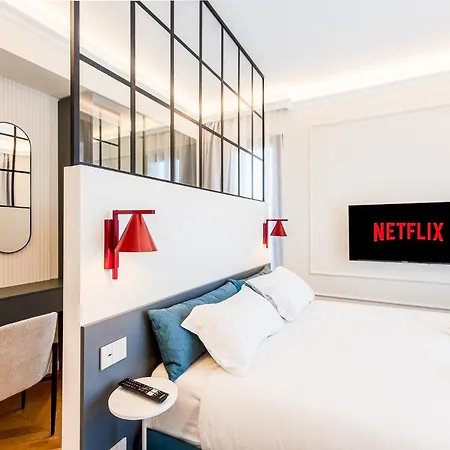 Lumen - Skyline View Attic