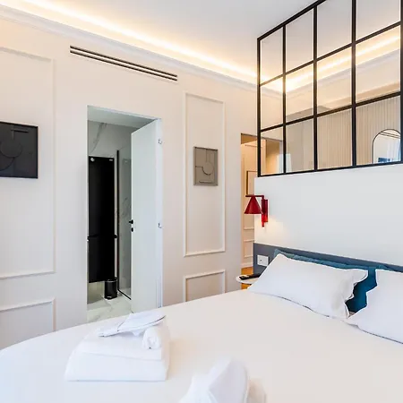 Lumen - Skyline View Attic Apartment Milan