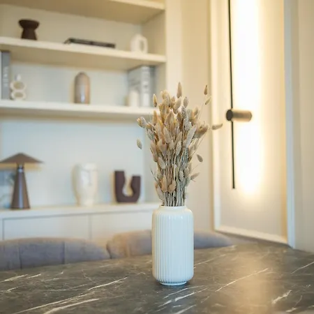 Lumen - Skyline View Attic *